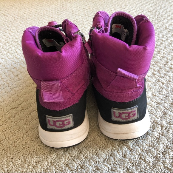 Girls Sz 4 (Women’s Sz 5.5) UGG Turlock Waterproof Snow Boot - Picture 2 of 12